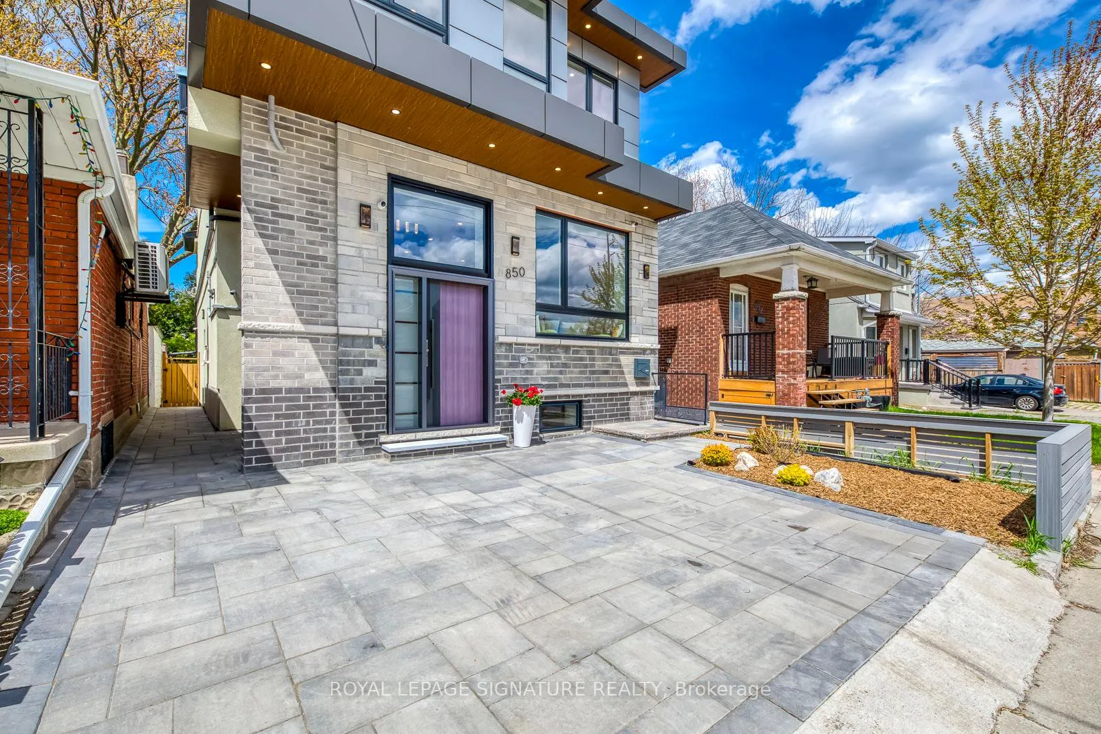 Photo 47 of 850 Cosburn Avenue, Toronto, East York — HOMEH