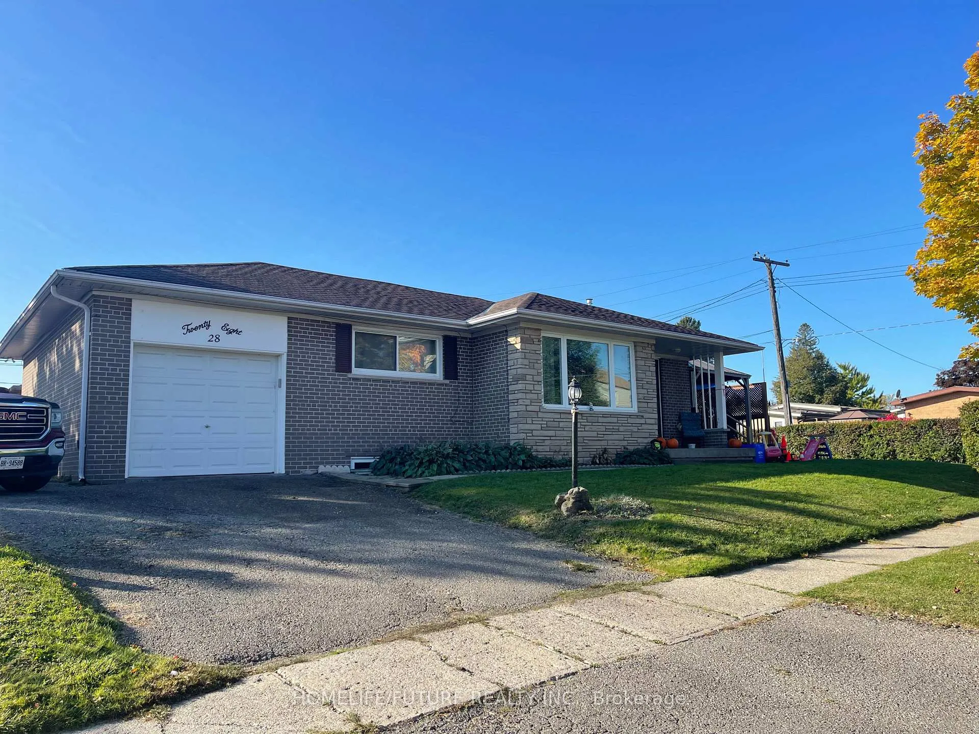 Photo 1 of Unit Bsmt, 28 Raylawn Crescent, Halton Hills, Georgetown — HOMEH