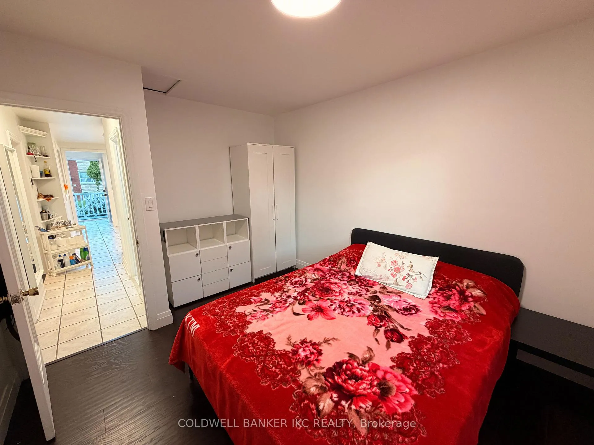 Photo 10 of 82 Seventeenth Street, Etobicoke, New Toronto — HOMEH