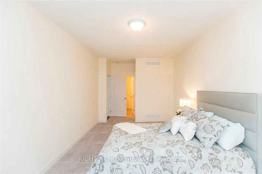 Photo 12 of 113 Passageway Way, Ottawa, Kanata - Bridlewood — HOMEH