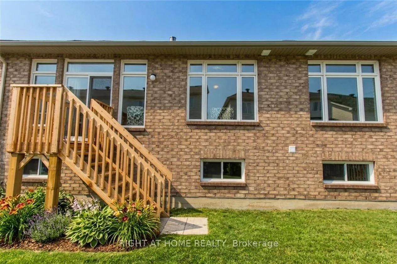 Photo 13 of 113 Passageway Way, Ottawa, Kanata - Bridlewood — HOMEH