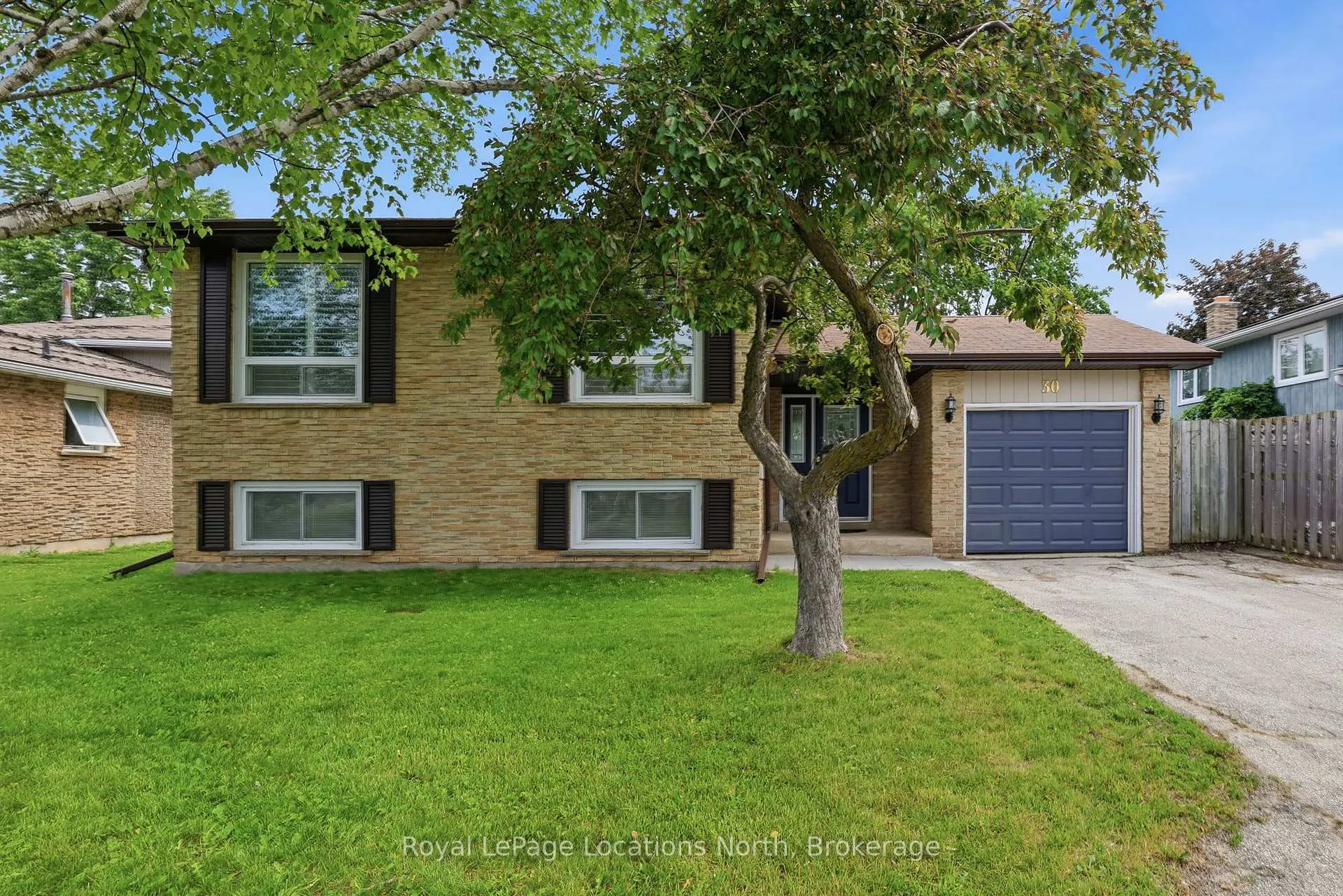 Photo 2 of 30 Courtice Crescent, Collingwood — HOMEH