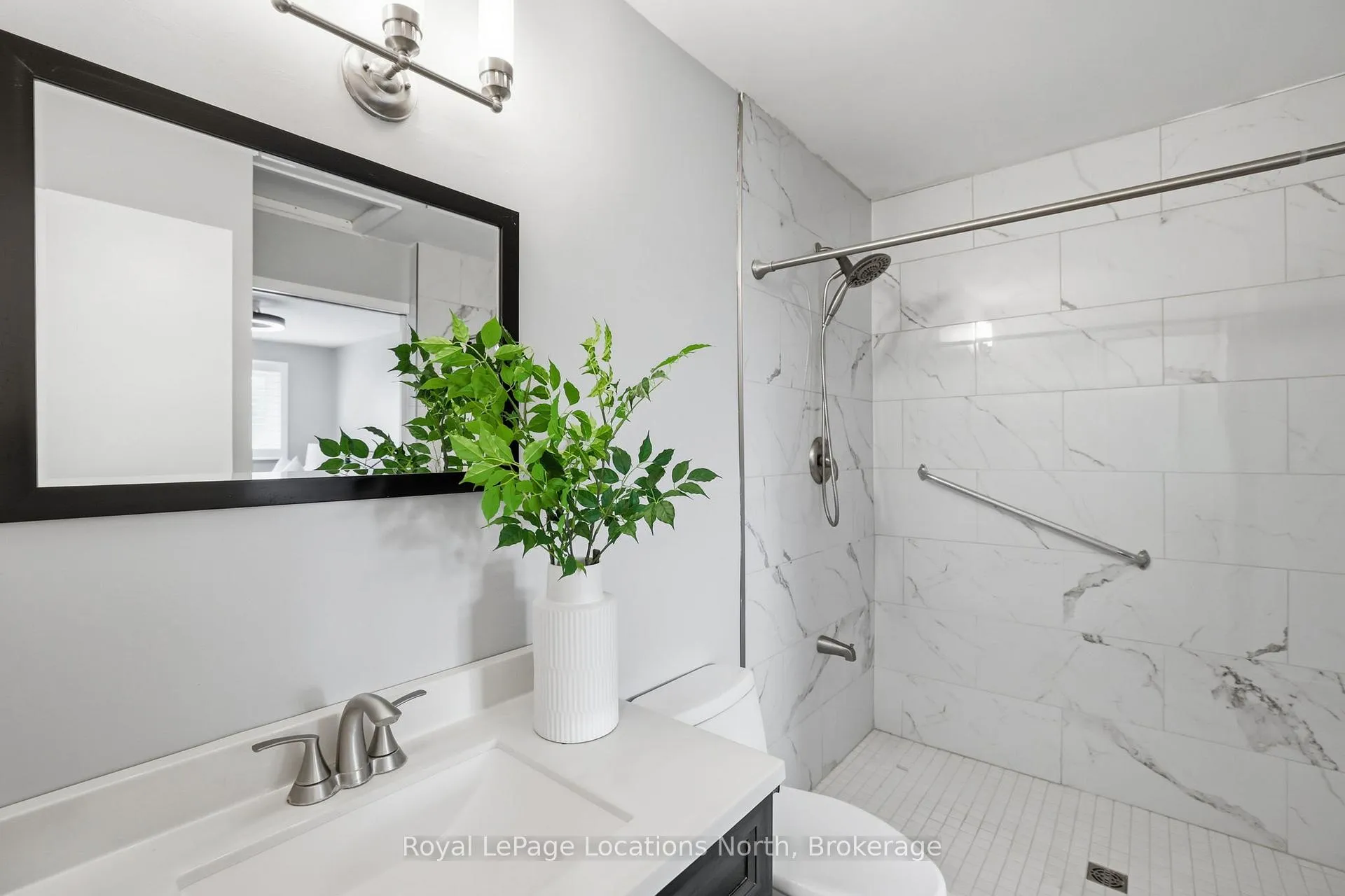 Photo 21 of 30 Courtice Crescent, Collingwood — HOMEH