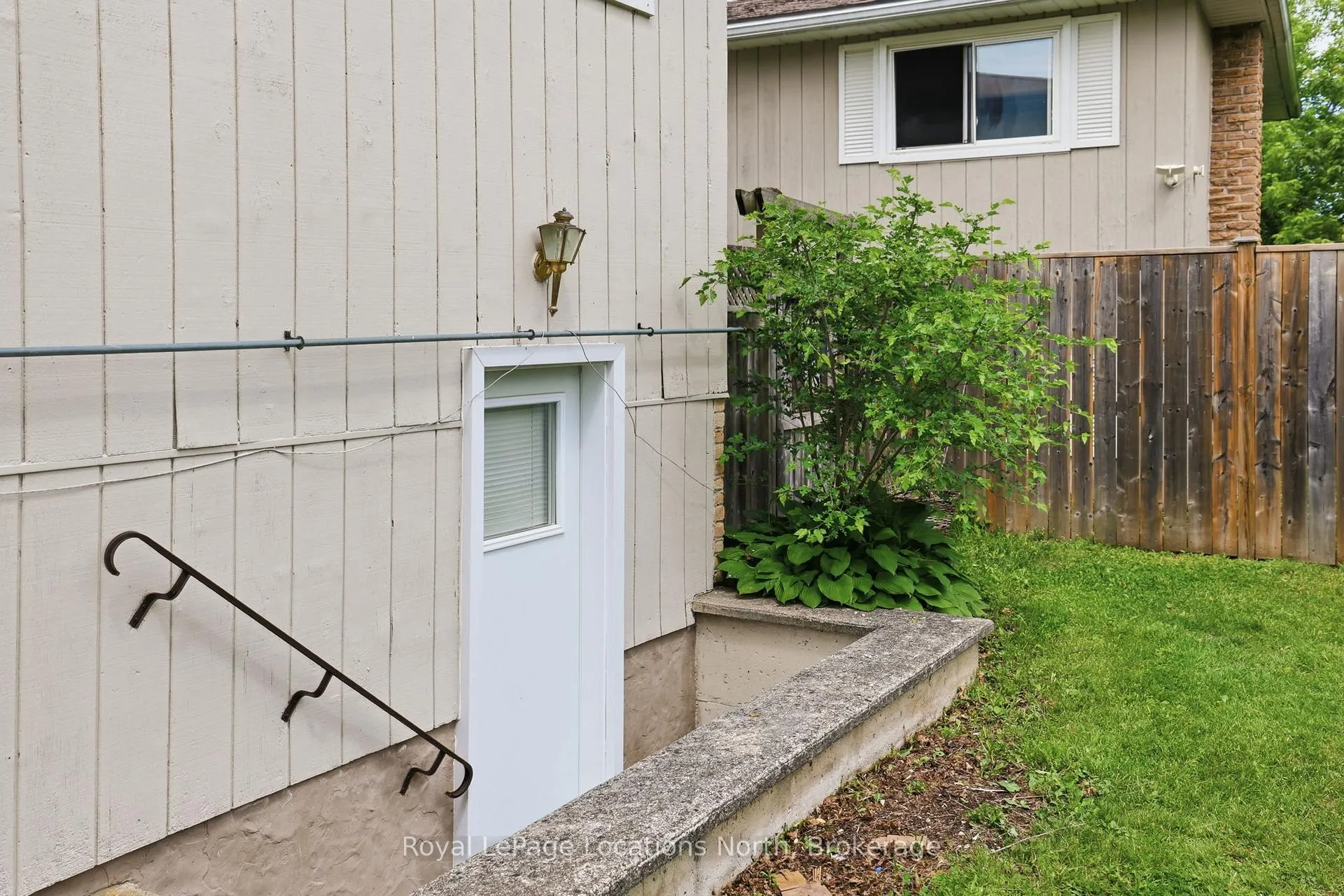 Photo 42 of 30 Courtice Crescent, Collingwood — HOMEH