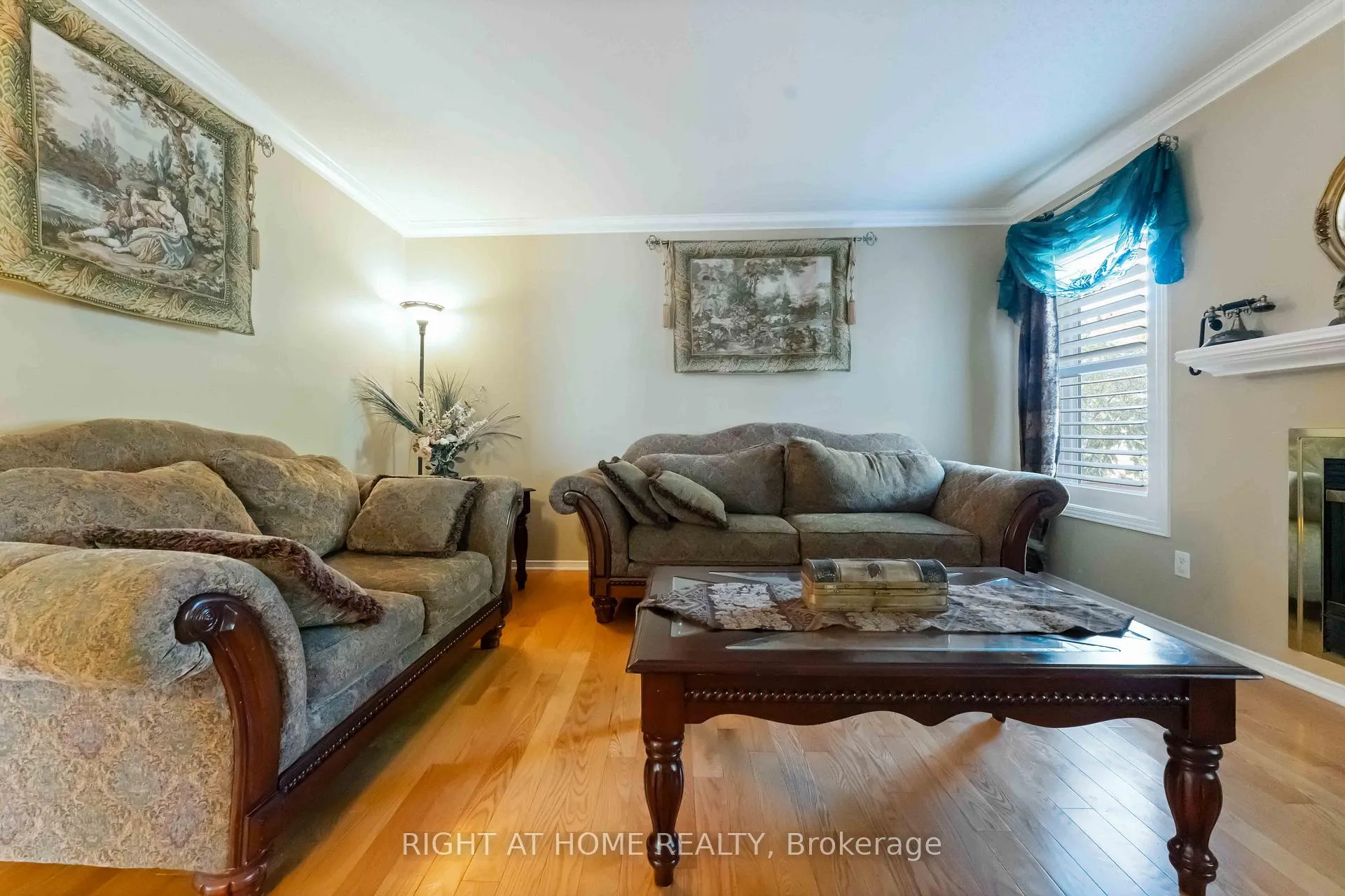 Photo 7 of 160 Grassy Plains Drive, Ottawa, Kanata - Emerald Meadows/Trailwest — HOMEH