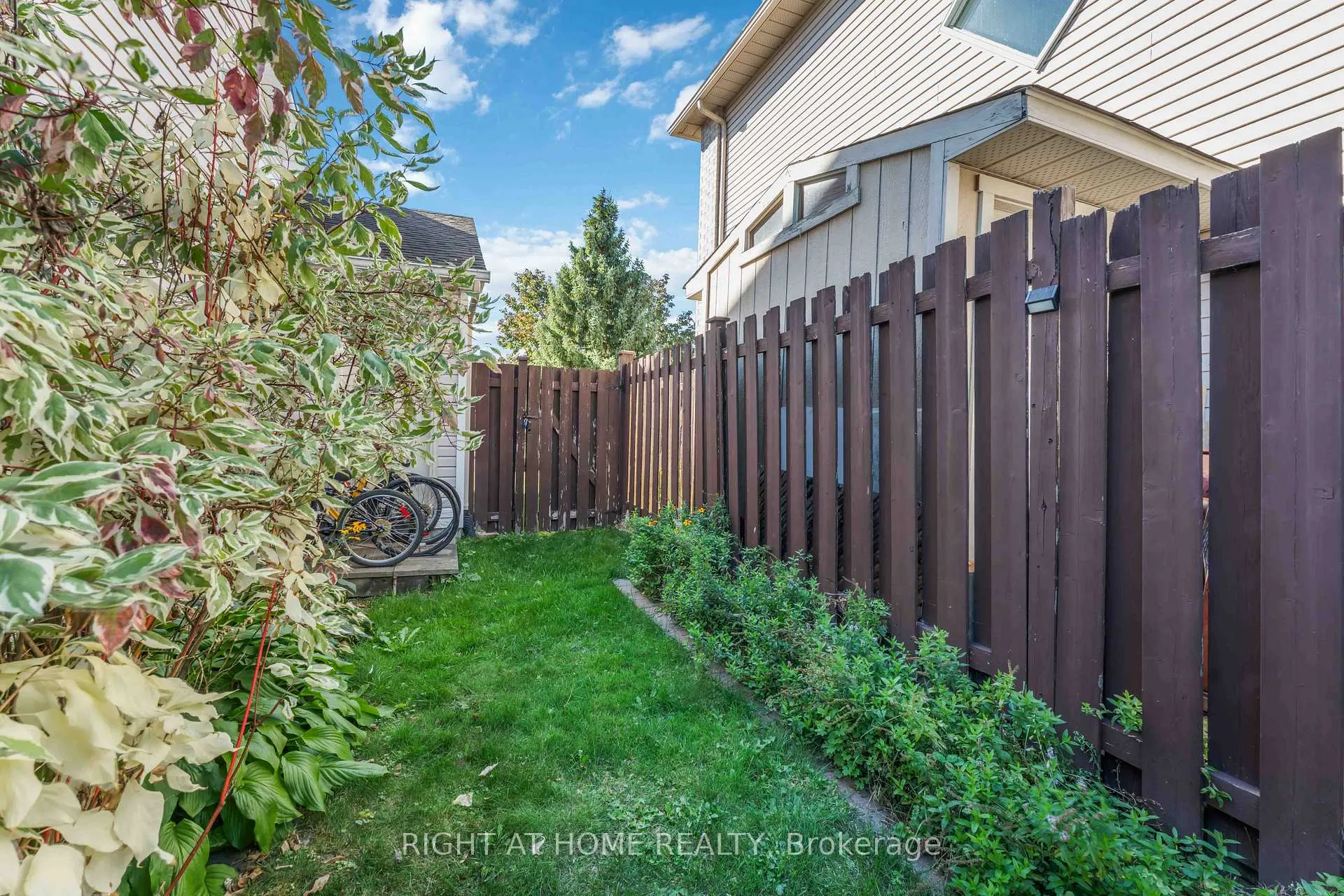 Photo 29 of 160 Grassy Plains Drive, Ottawa, Kanata - Emerald Meadows/Trailwest — HOMEH
