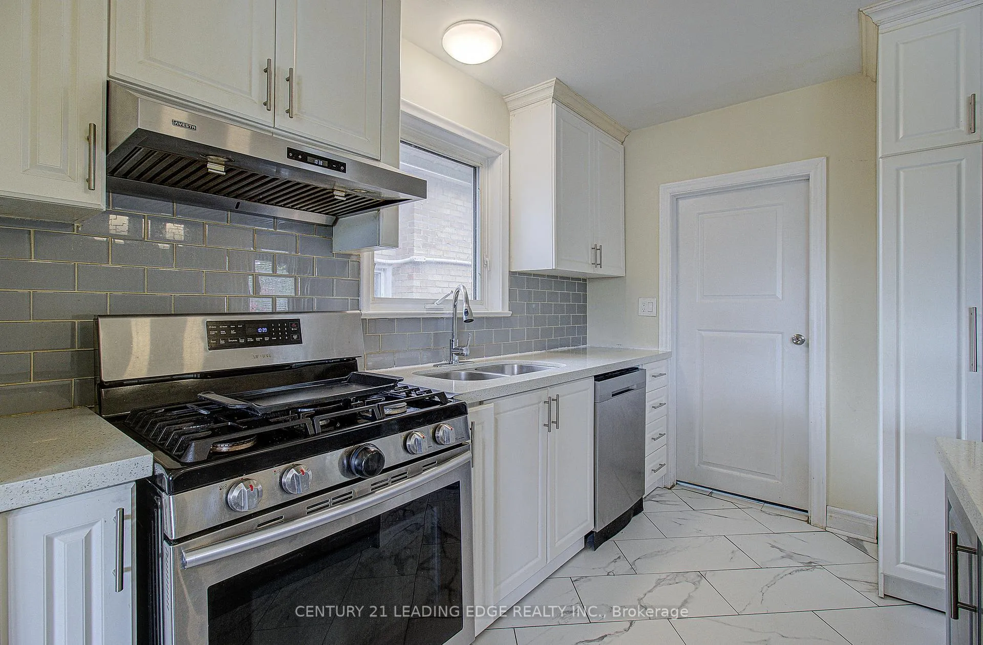 Photo 13 of 124 Haileybury Drive, Scarborough, Bendale — HOMEH