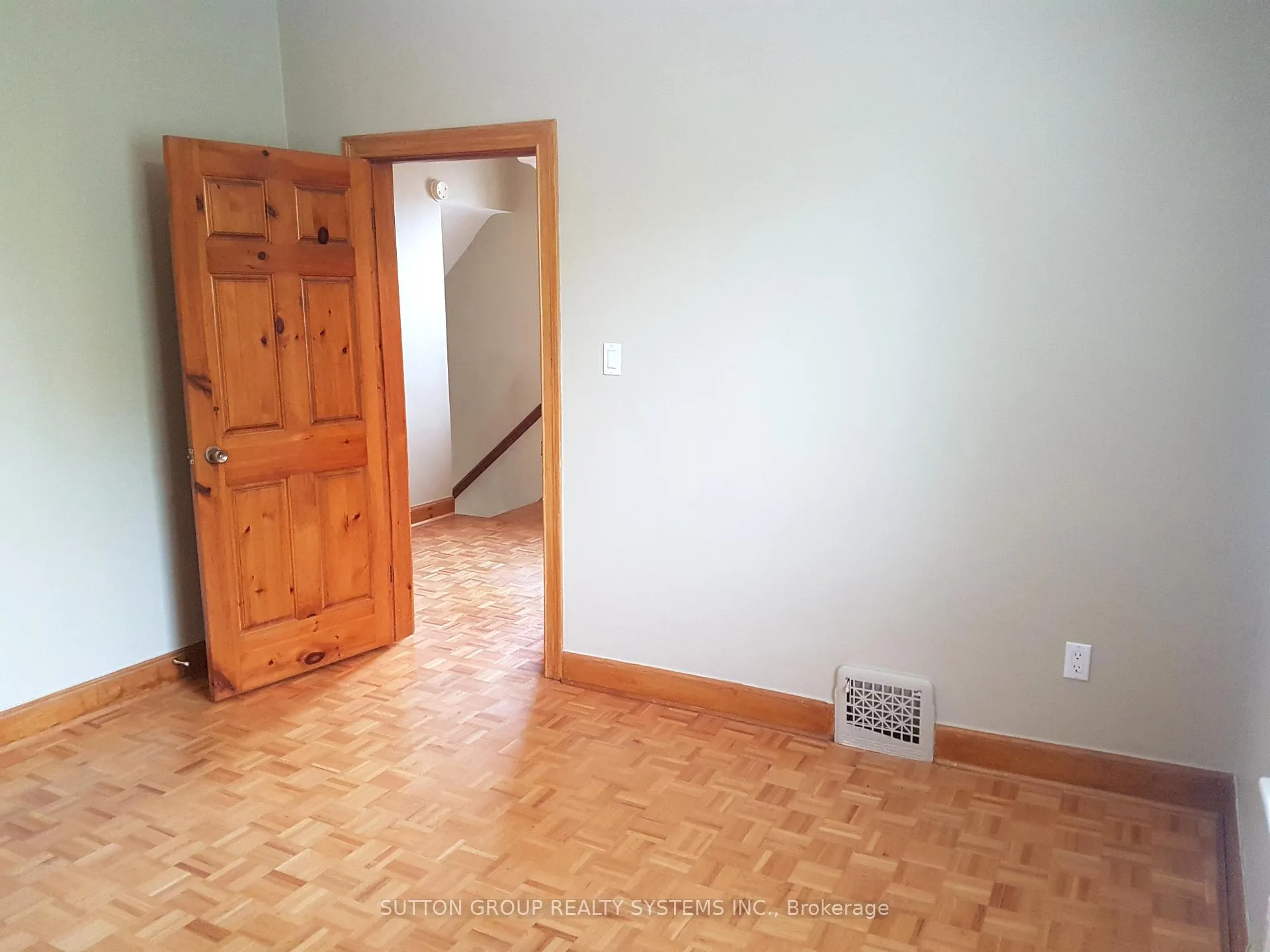 Photo 10 of 177 Brookside Avenue, Toronto, Runnymede-Bloor West Village — HOMEH
