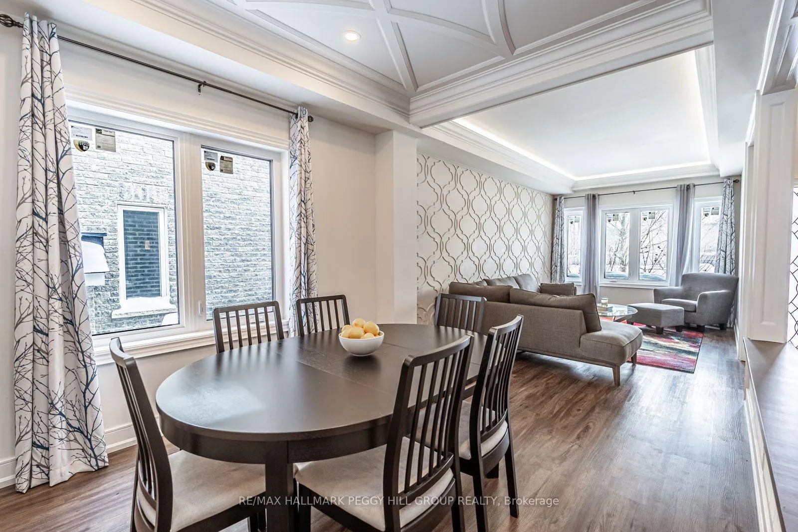 Photo 4 of 99 McIntyre Drive, Barrie, Ardagh — HOMEH