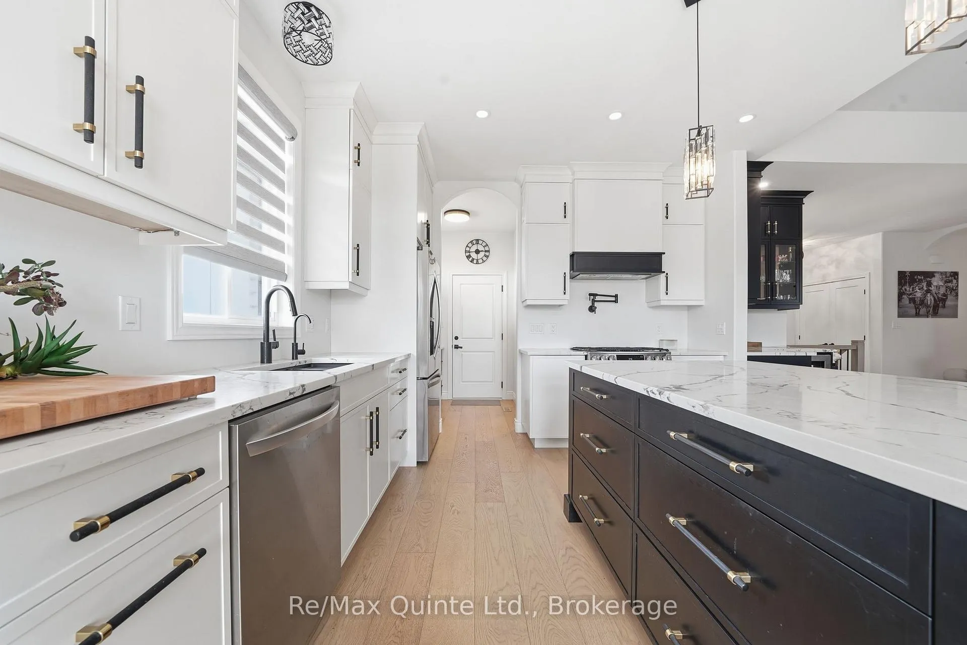 Photo 9 of 110 Raycroft Drive, Belleville, Thurlow Ward — HOMEH