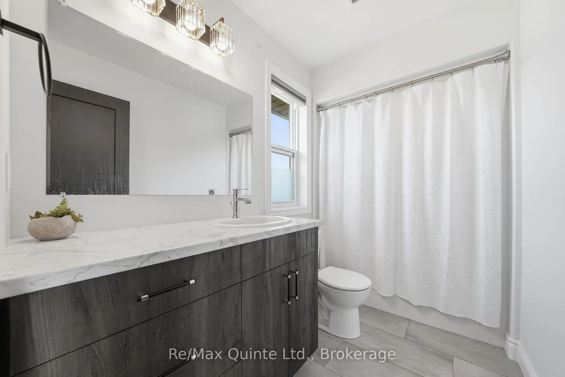 Photo 43 of 110 Raycroft Drive, Belleville, Thurlow Ward — HOMEH