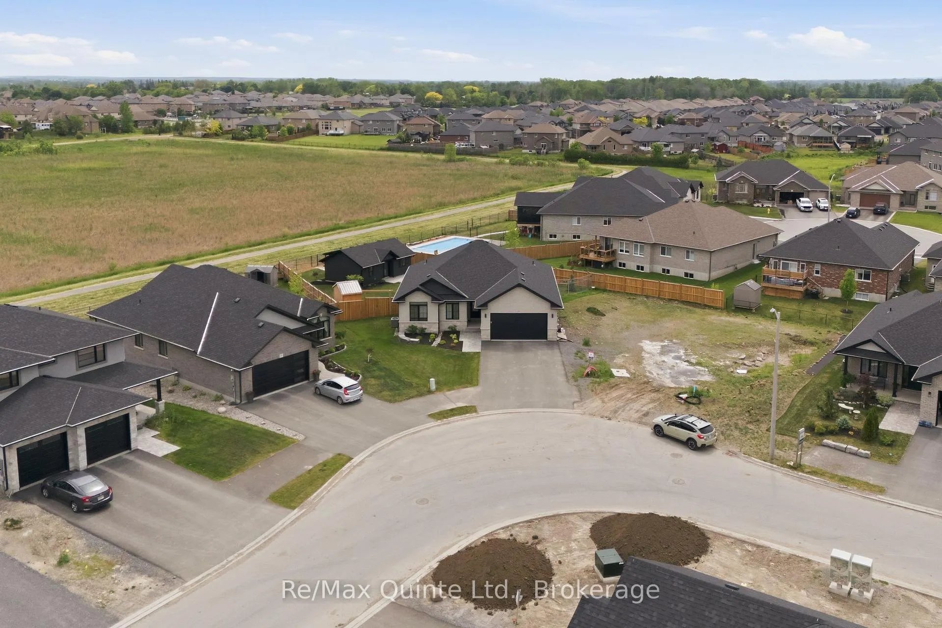Photo 48 of 110 Raycroft Drive, Belleville, Thurlow Ward — HOMEH