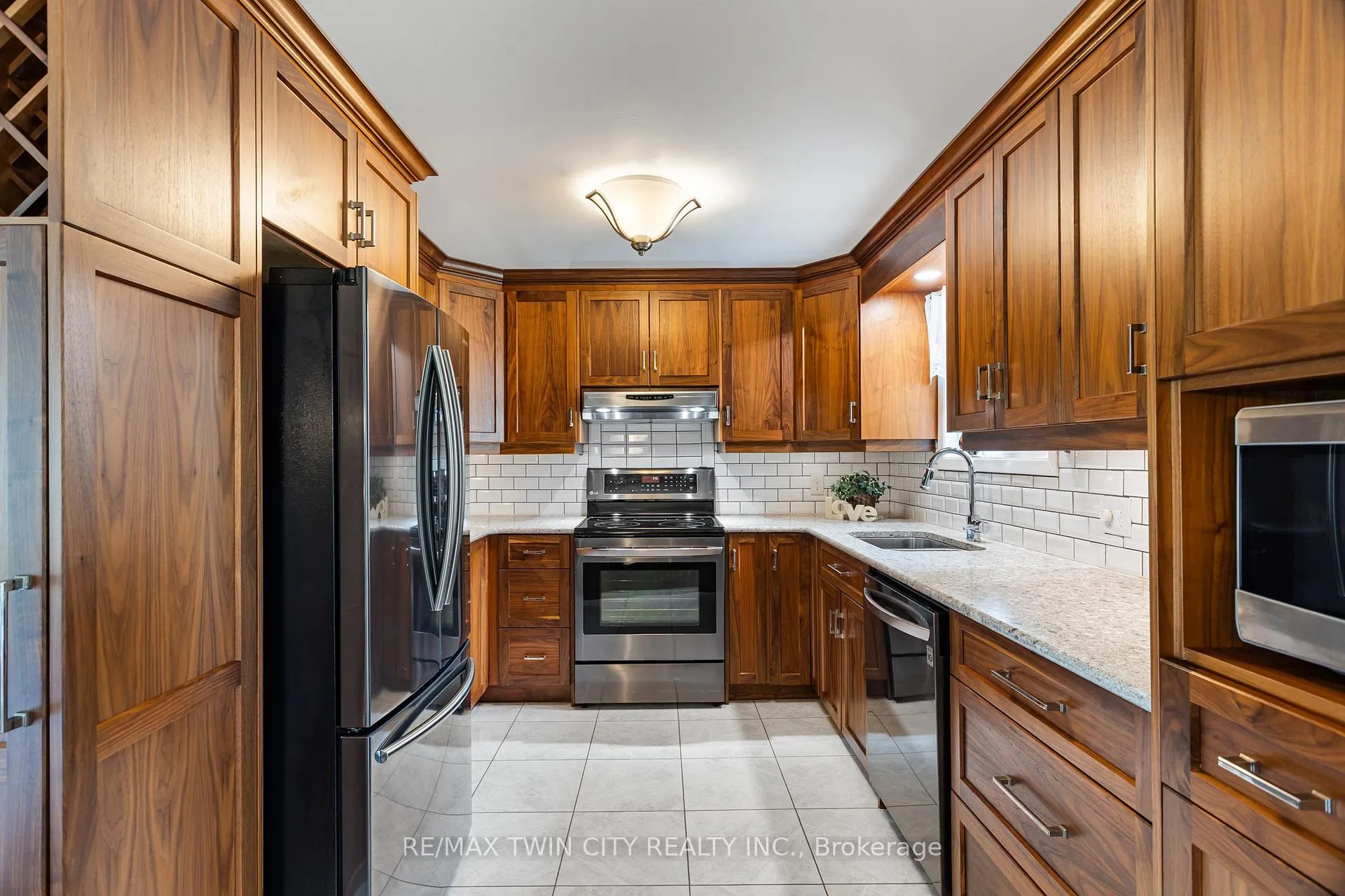 Photo 17 of 3 Sunshine Place, Wilmot — HOMEH