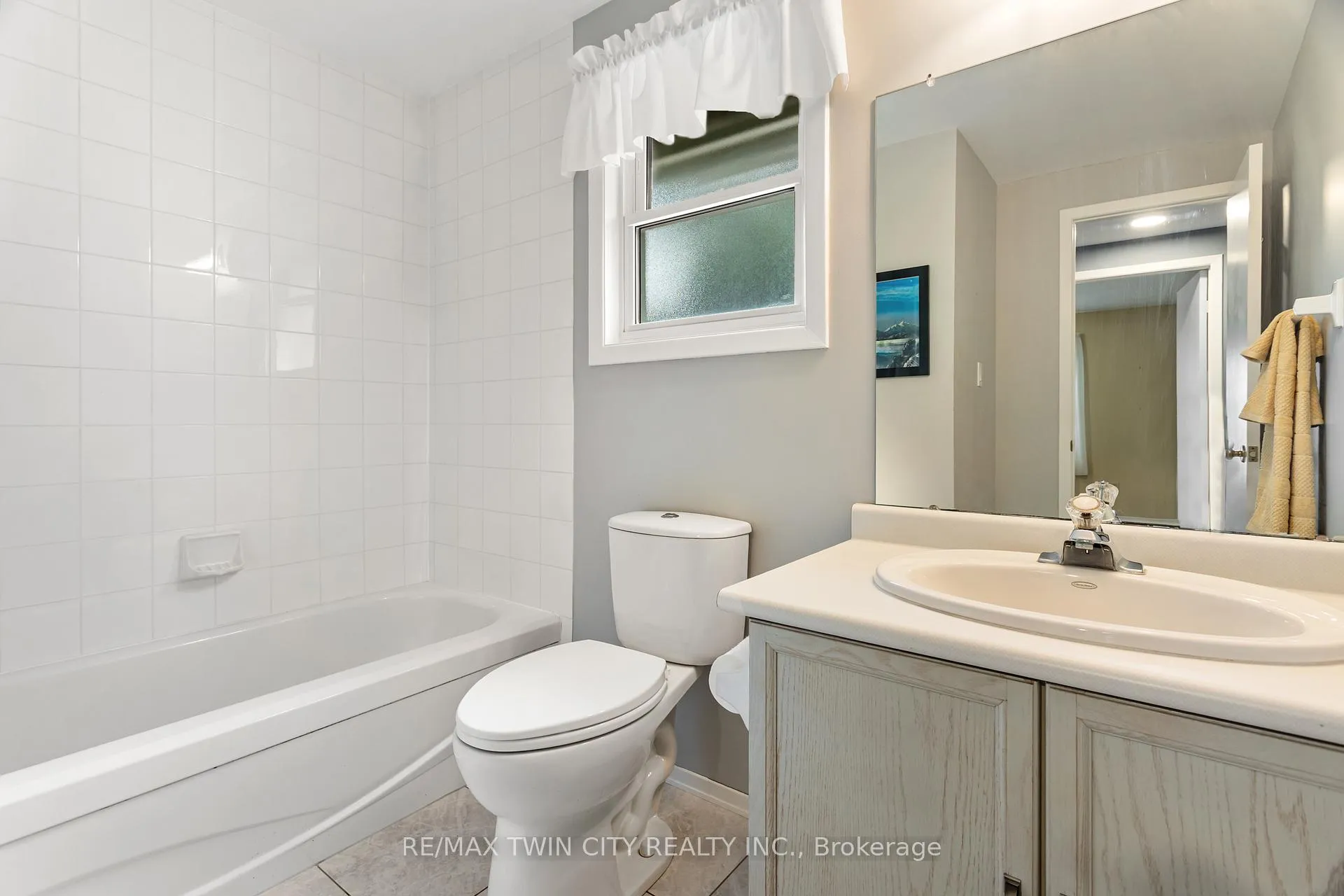 Photo 23 of 3 Sunshine Place, Wilmot — HOMEH