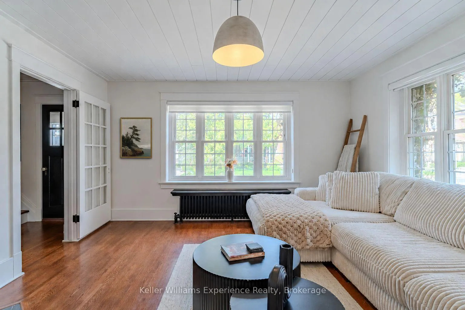 Photo 7 of 211 5th Street E, Owen Sound — HOMEH
