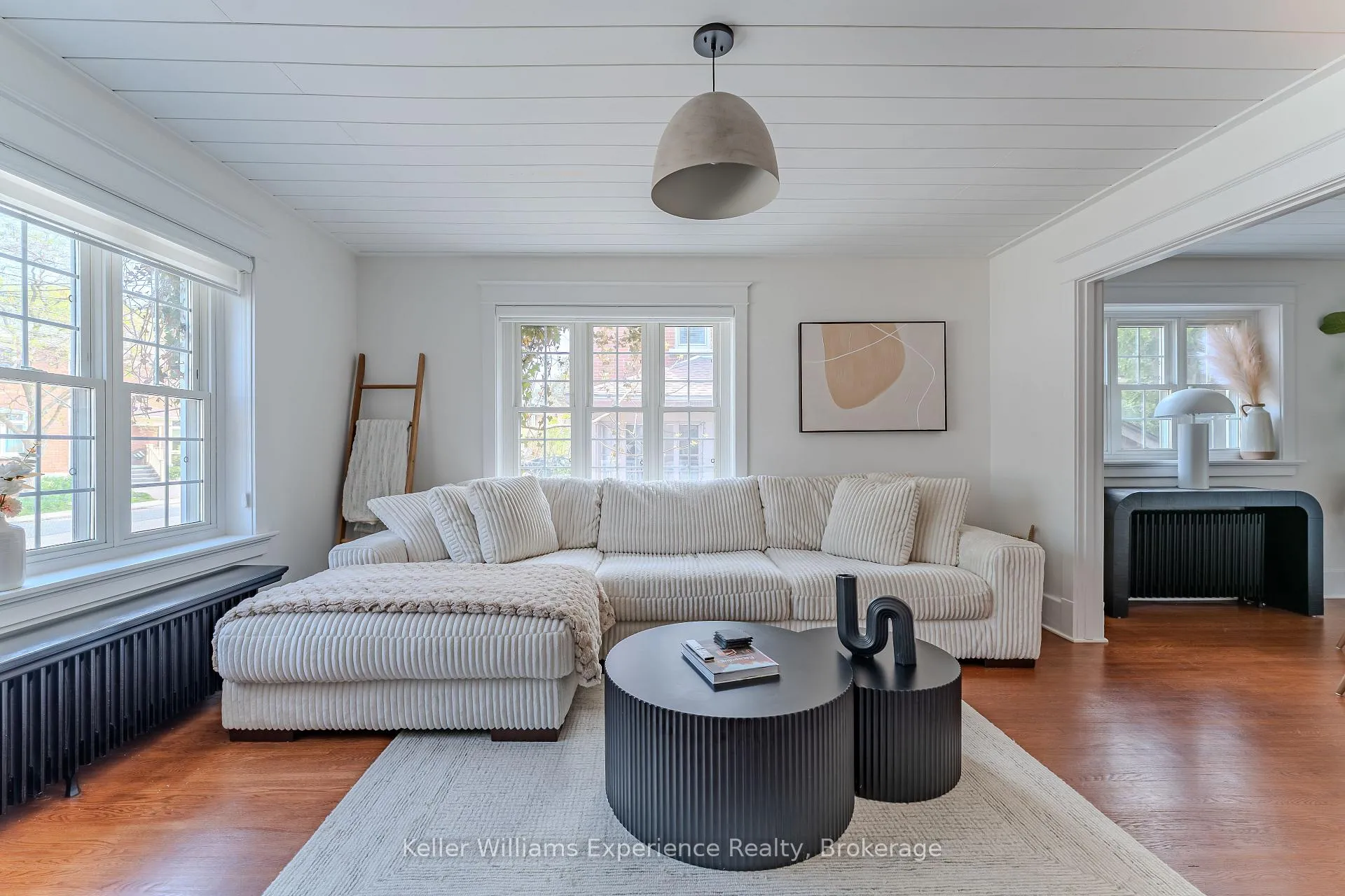 Photo 8 of 211 5th Street E, Owen Sound — HOMEH