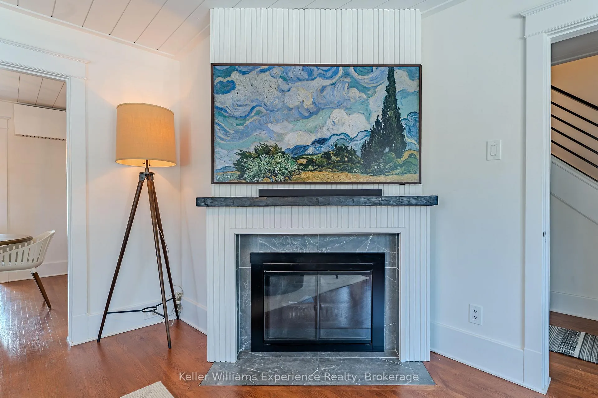 Photo 10 of 211 5th Street E, Owen Sound — HOMEH