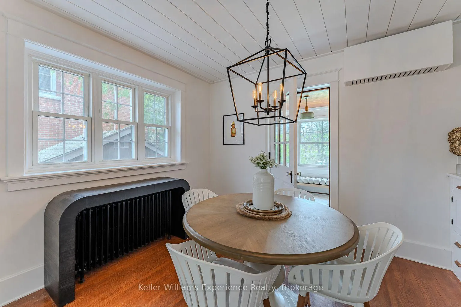Photo 12 of 211 5th Street E, Owen Sound — HOMEH