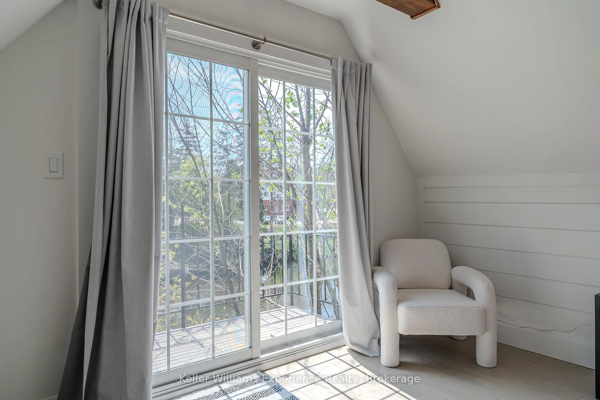 Photo 29 of 211 5th Street E, Owen Sound — HOMEH