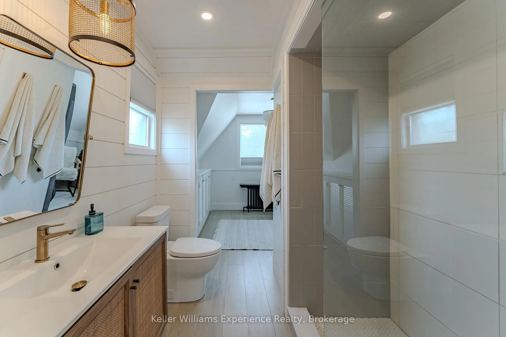 Photo 33 of 211 5th Street E, Owen Sound — HOMEH