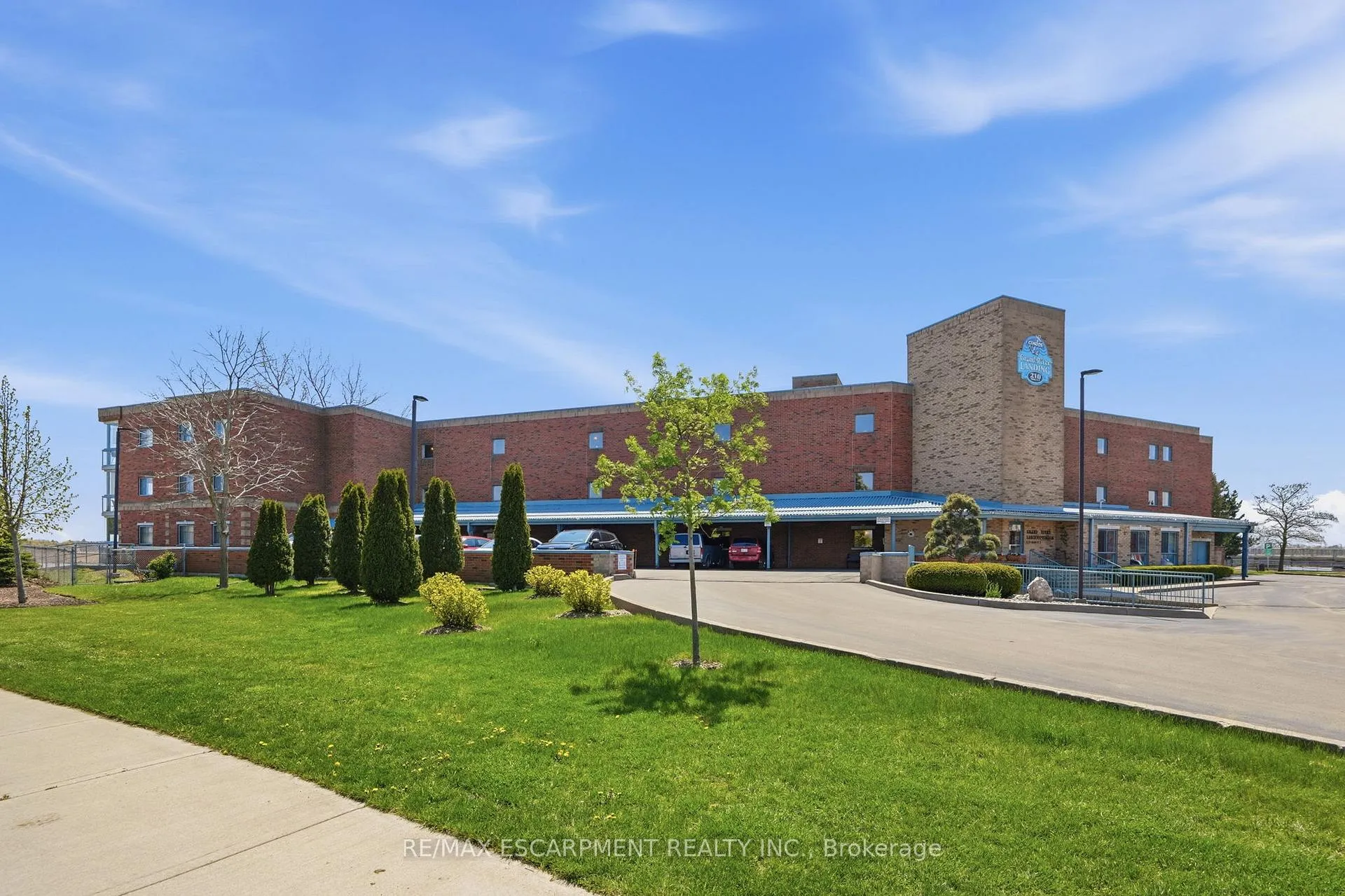 Photo 2 of Unit 202, 210 Main Street E, Haldimand, Dunnville — HOMEH