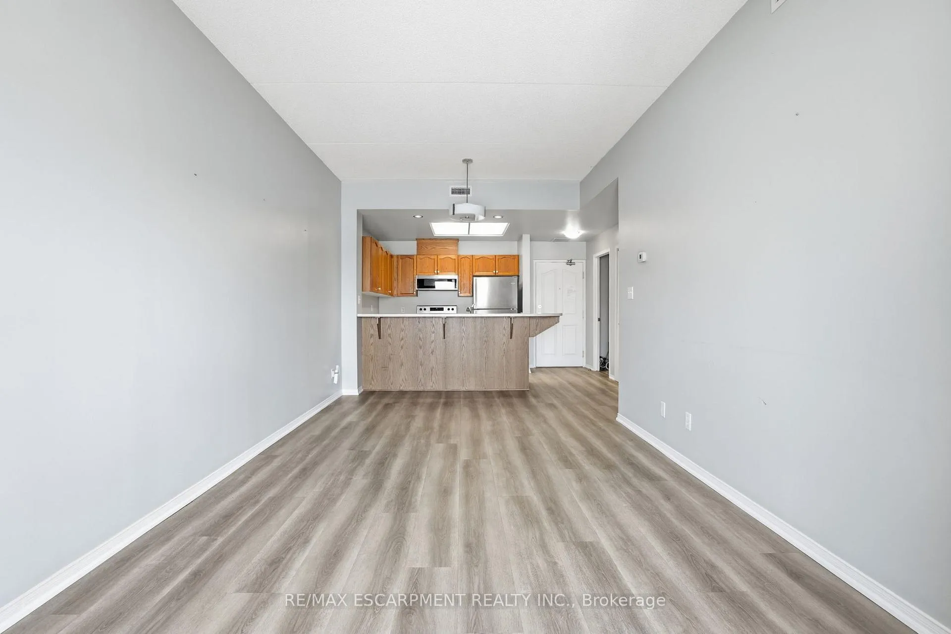 Photo 11 of Unit 202, 210 Main Street E, Haldimand, Dunnville — HOMEH
