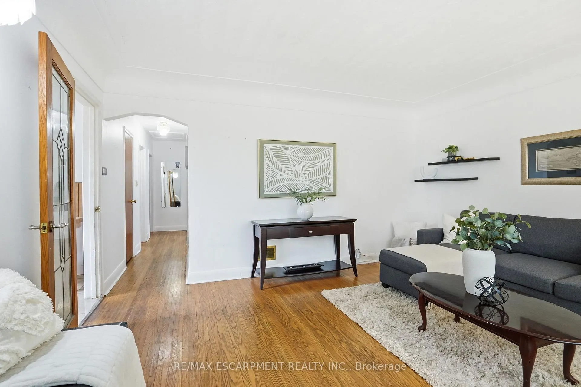 Photo 7 of 4 Duncombe Drive, Hamilton, Hill Park — HOMEH