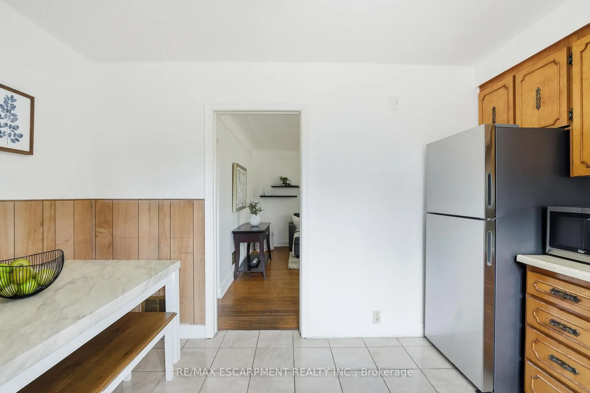 Photo 11 of 4 Duncombe Drive, Hamilton, Hill Park — HOMEH