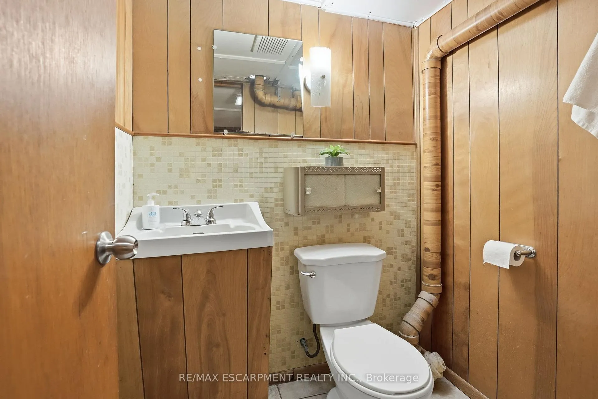 Photo 30 of 4 Duncombe Drive, Hamilton, Hill Park — HOMEH
