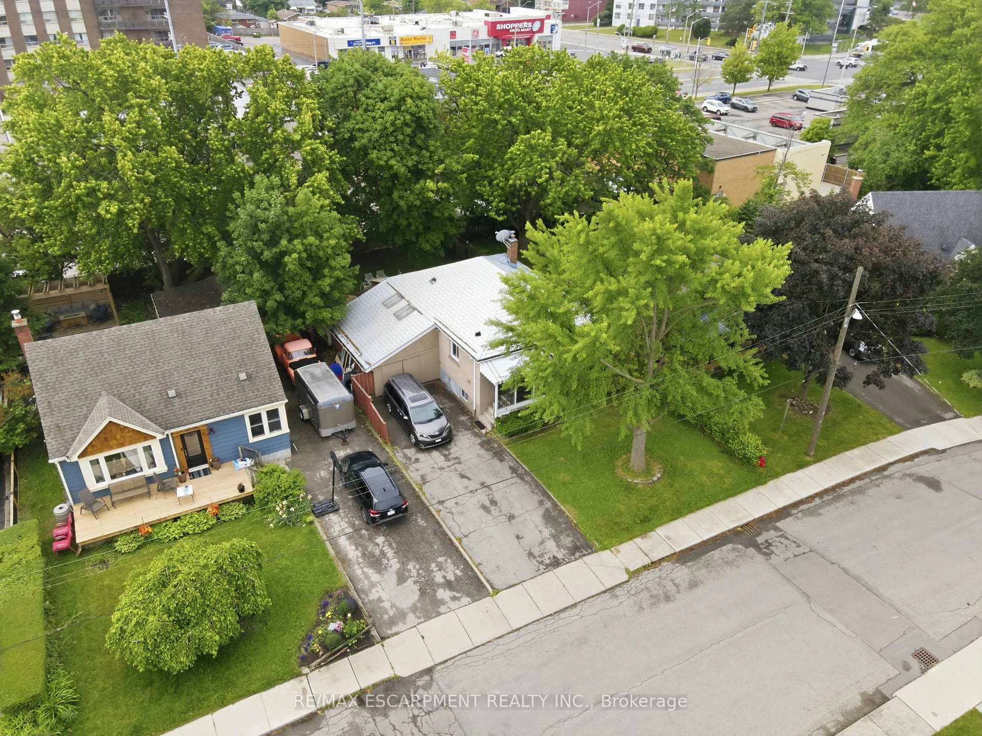 Photo 39 of 4 Duncombe Drive, Hamilton, Hill Park — HOMEH