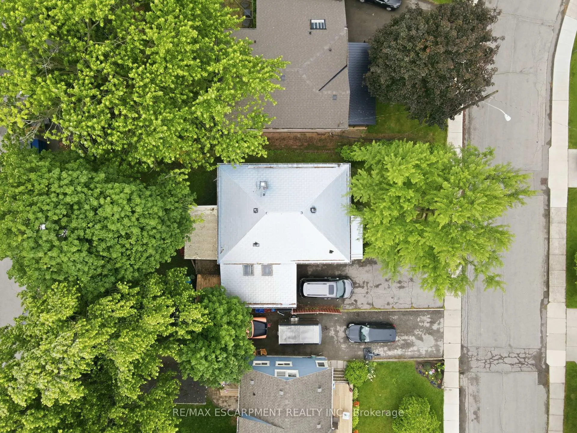 Photo 40 of 4 Duncombe Drive, Hamilton, Hill Park — HOMEH