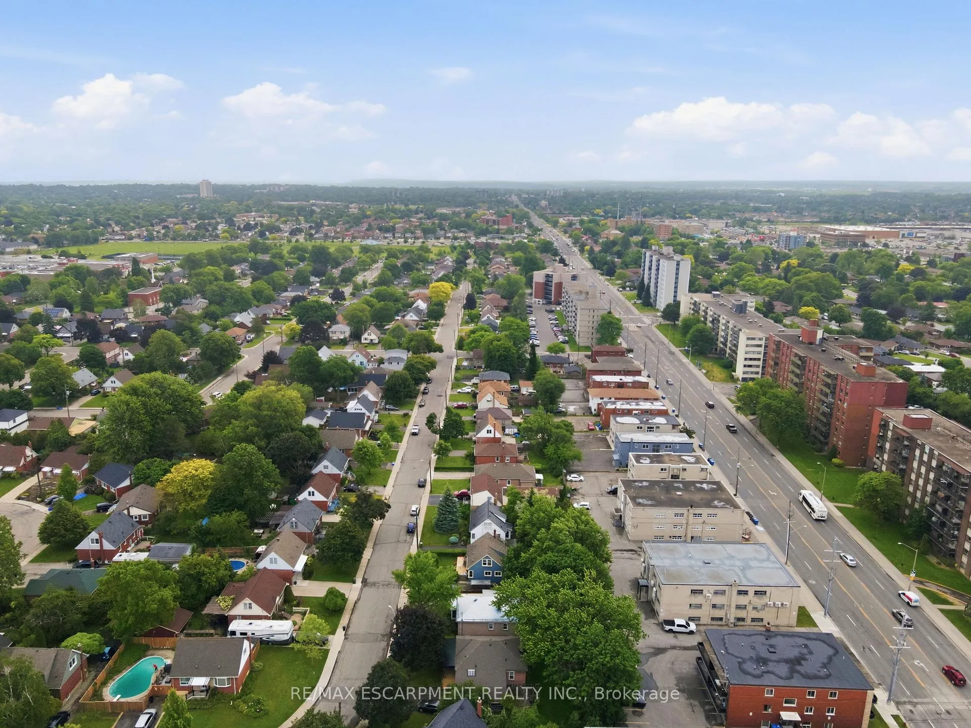 Photo 43 of 4 Duncombe Drive, Hamilton, Hill Park — HOMEH