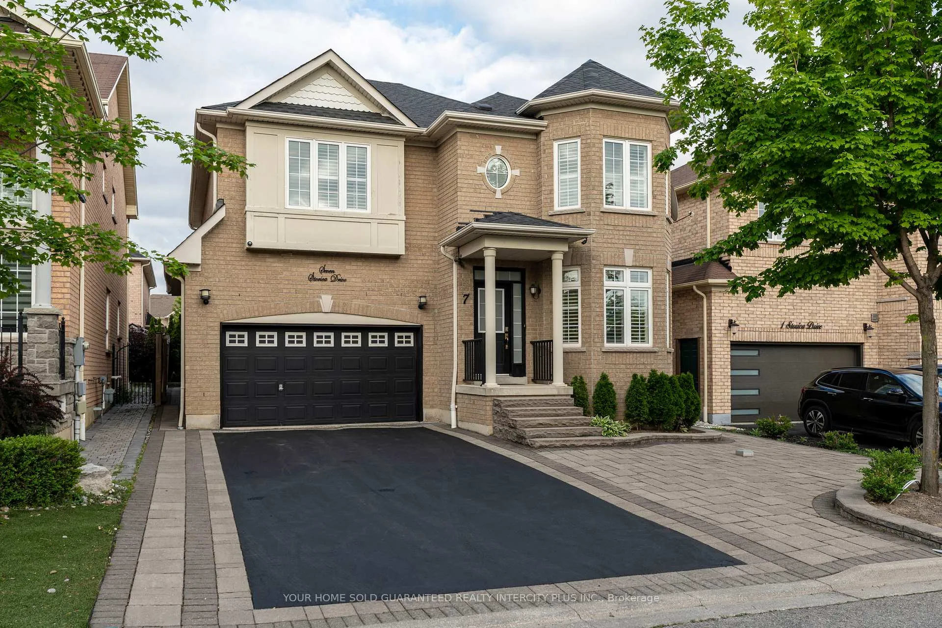 Front of 7 Storica Drive
