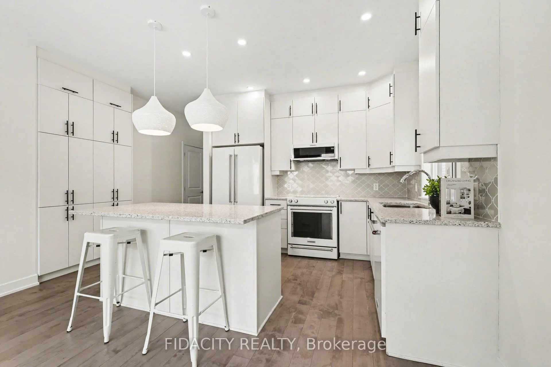 Photo 13 of 565 Bobolink Ridge, Ottawa, Stittsville (South) — HOMEH