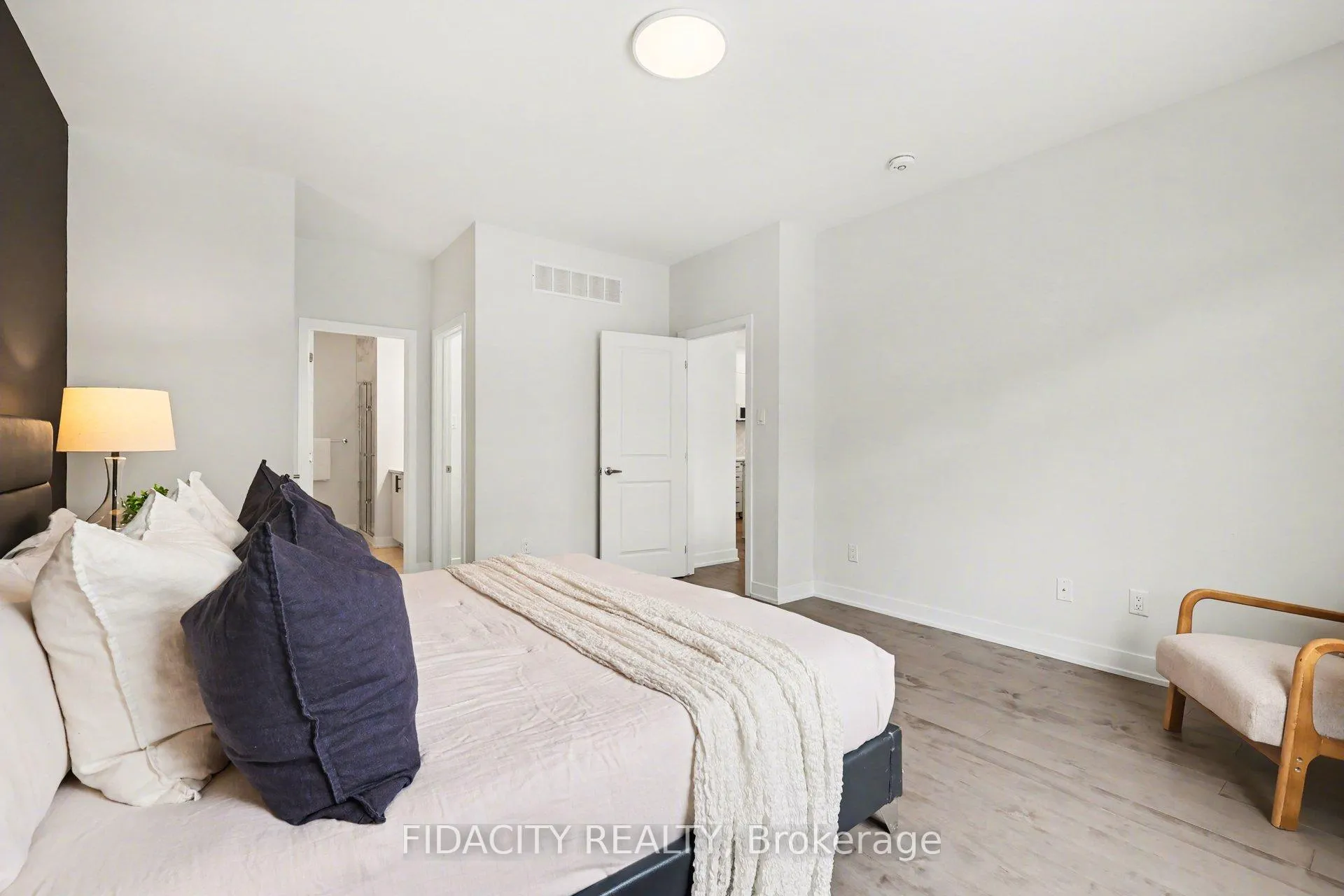 Photo 18 of 565 Bobolink Ridge, Ottawa, Stittsville (South) — HOMEH