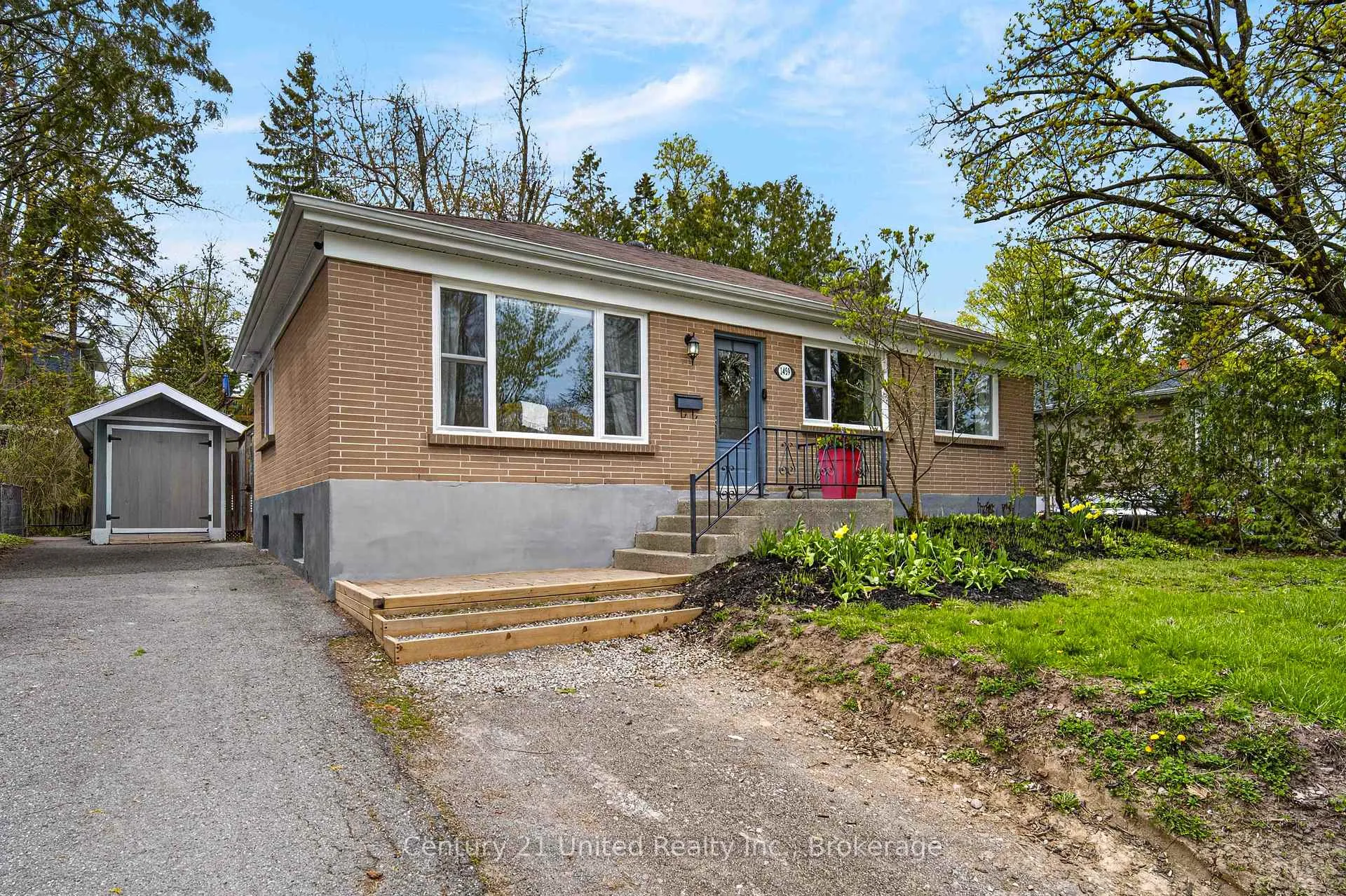 Photo 1 of 1459 Westbrook Drive, Peterborough, Monaghan Ward 2 — HOMEH