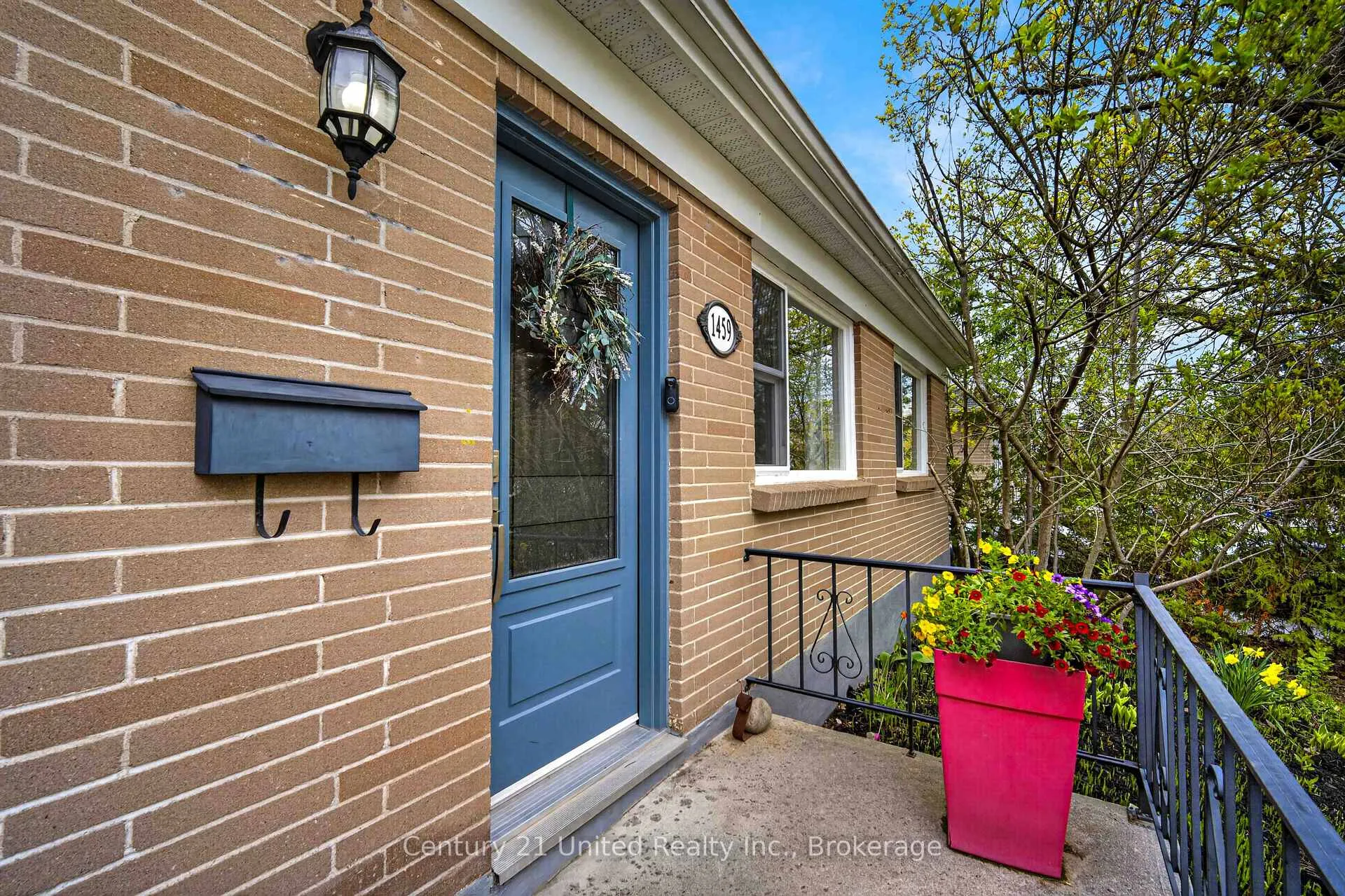 Photo 2 of 1459 Westbrook Drive, Peterborough, Monaghan Ward 2 — HOMEH