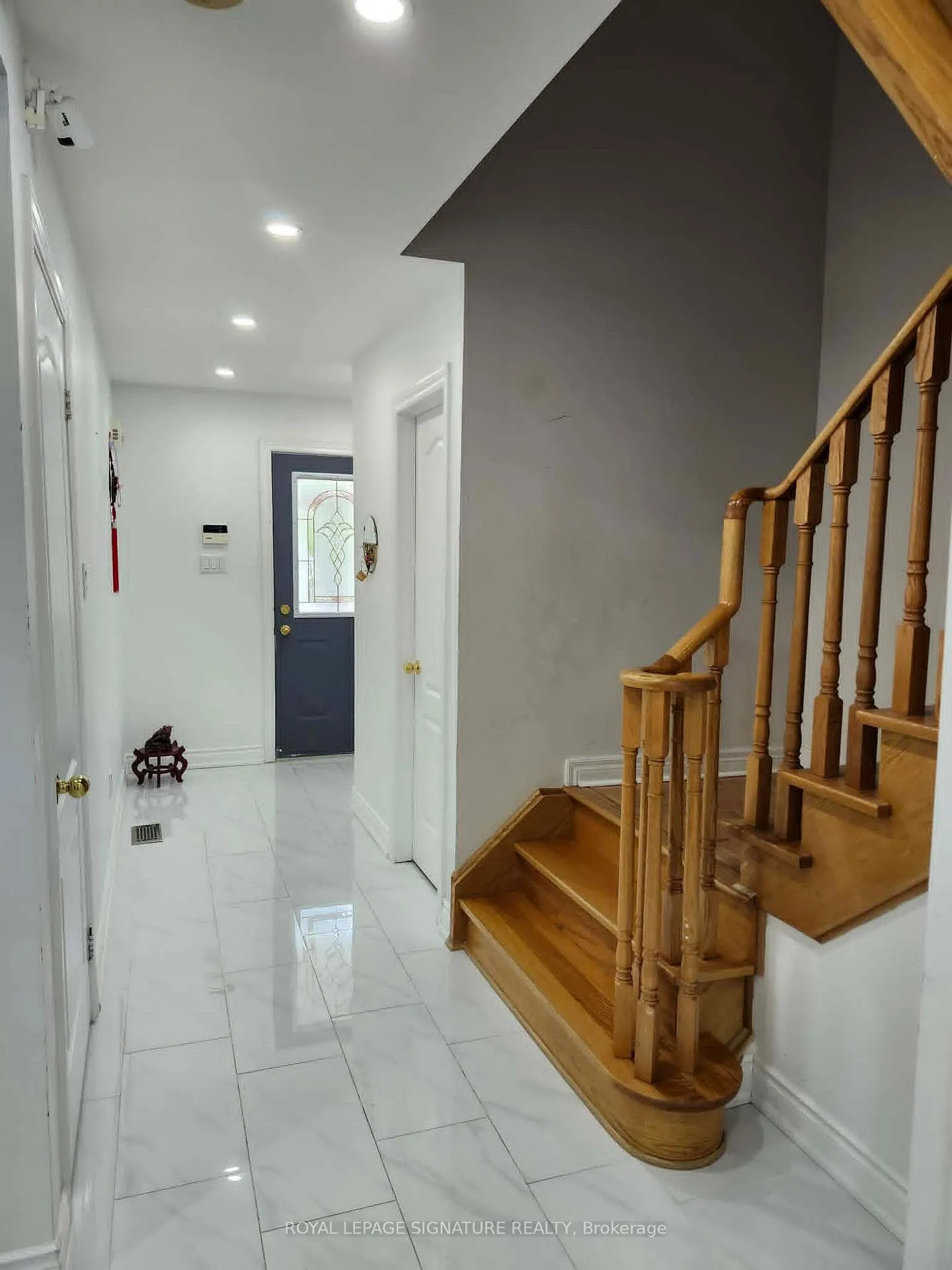 Photo 7 of 99 Corkwood Crescent, Vaughan, Maple — HOMEH
