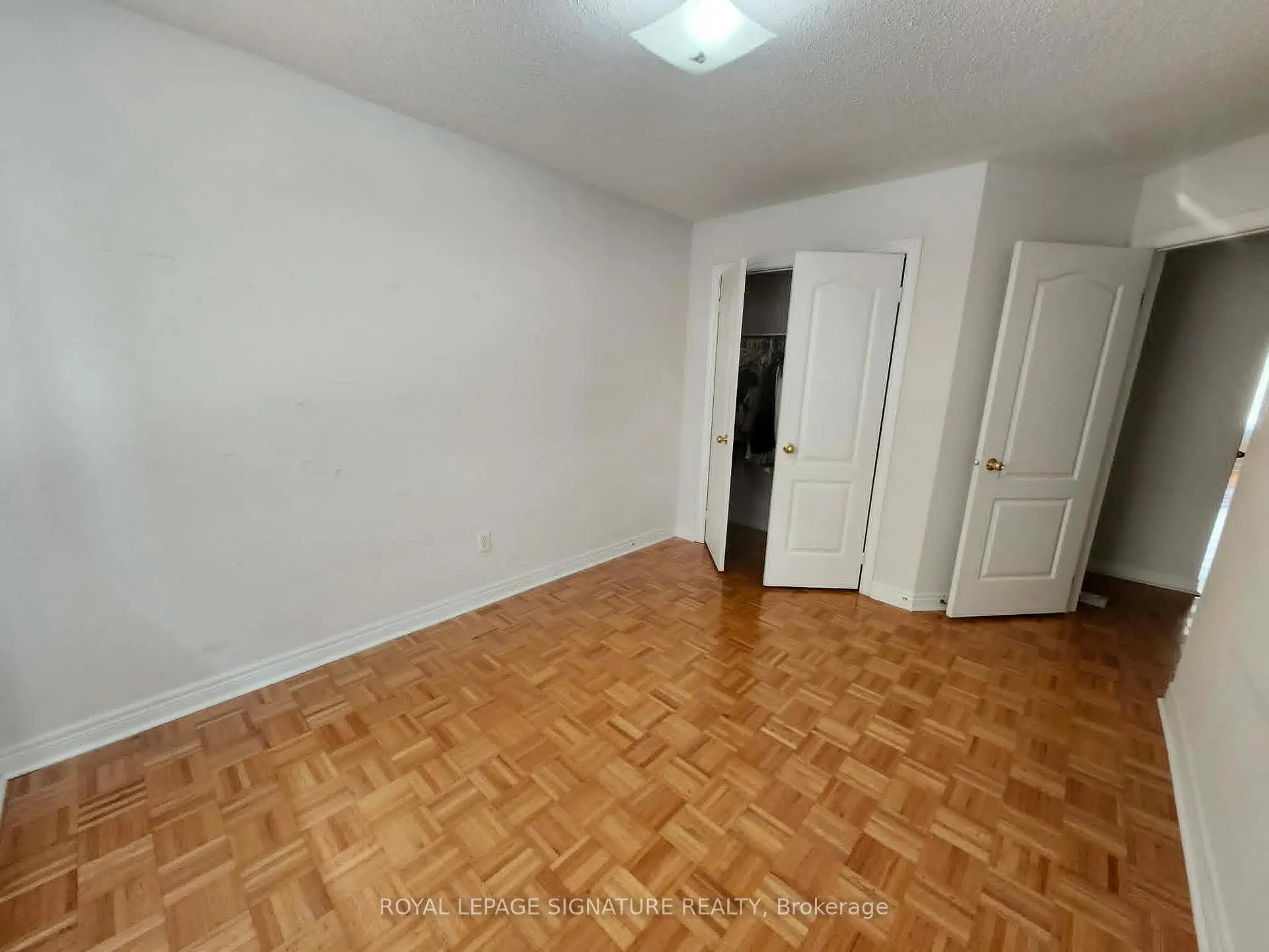 Photo 12 of 99 Corkwood Crescent, Vaughan, Maple — HOMEH