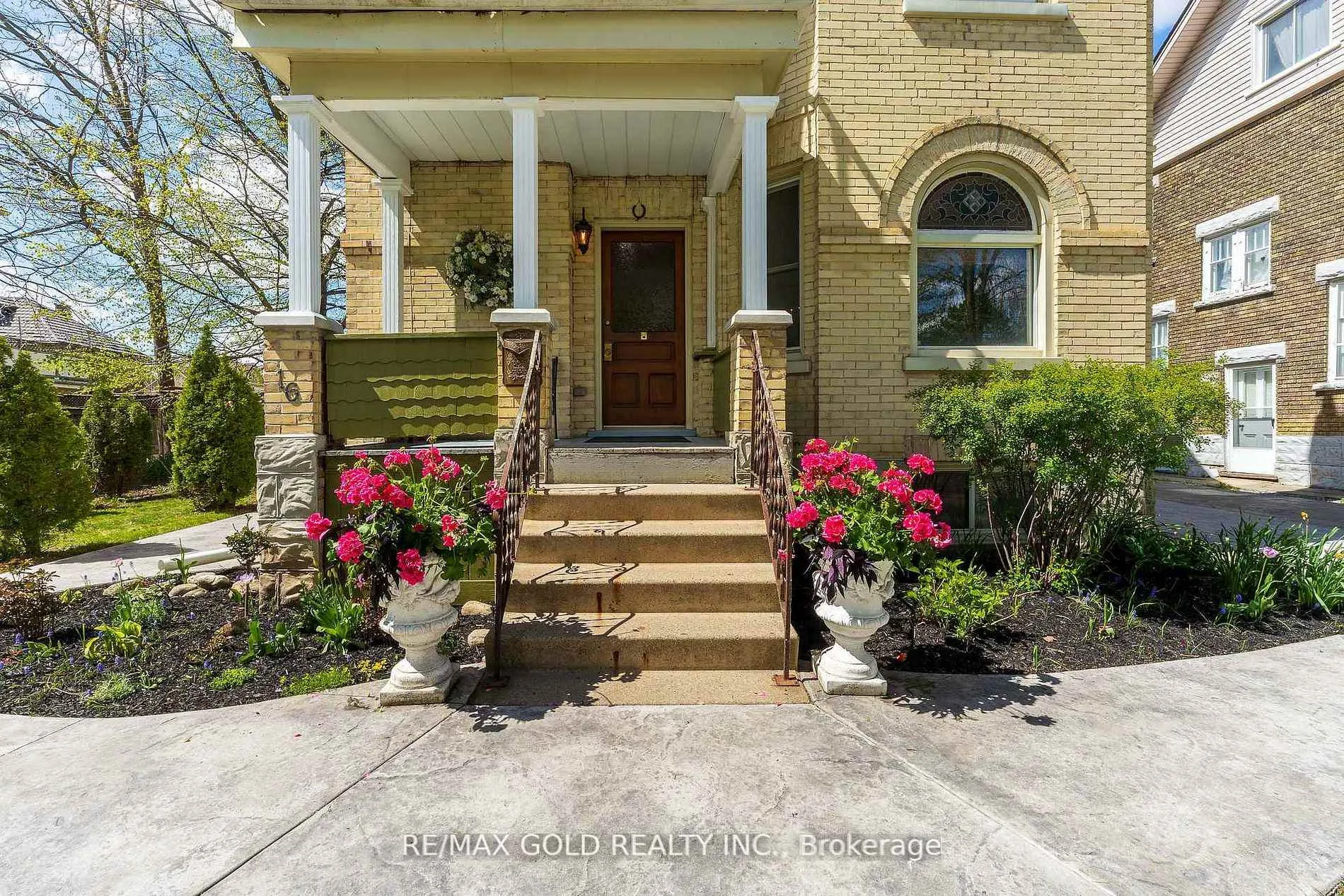 Photo 3 of 16 Maynard Avenue, Kitchener — HOMEH