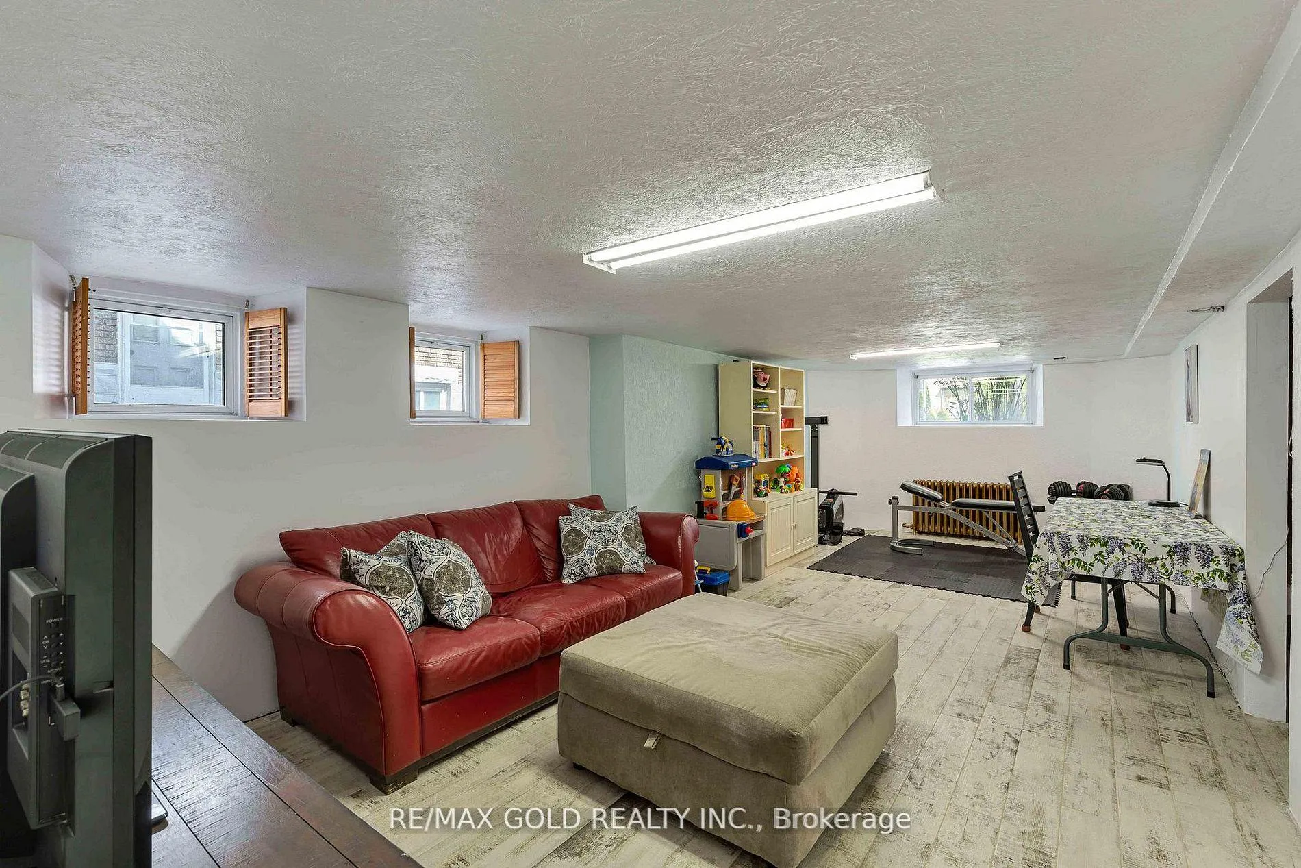 Photo 39 of 16 Maynard Avenue, Kitchener — HOMEH