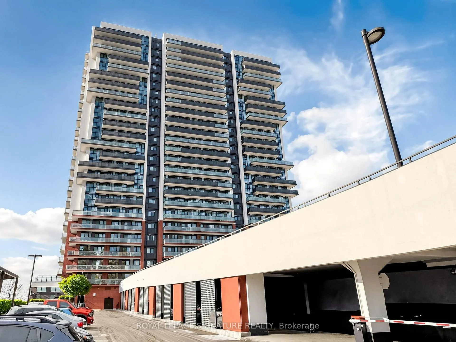 Photo 3 of Unit 2121, 2550 Simcoe Street N, Oshawa, Windfields — HOMEH
