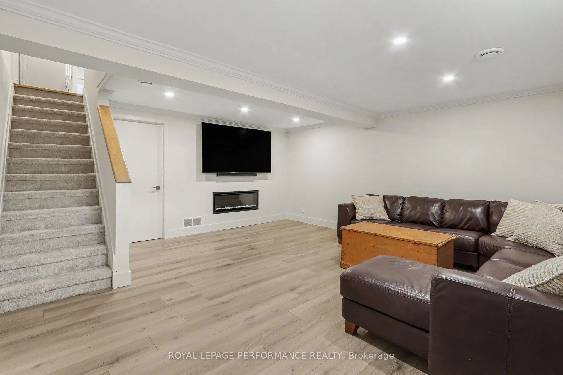 Photo 21 of 17 Bentbrook Crescent, Ottawa, Barrhaven - Heritage Park — HOMEH