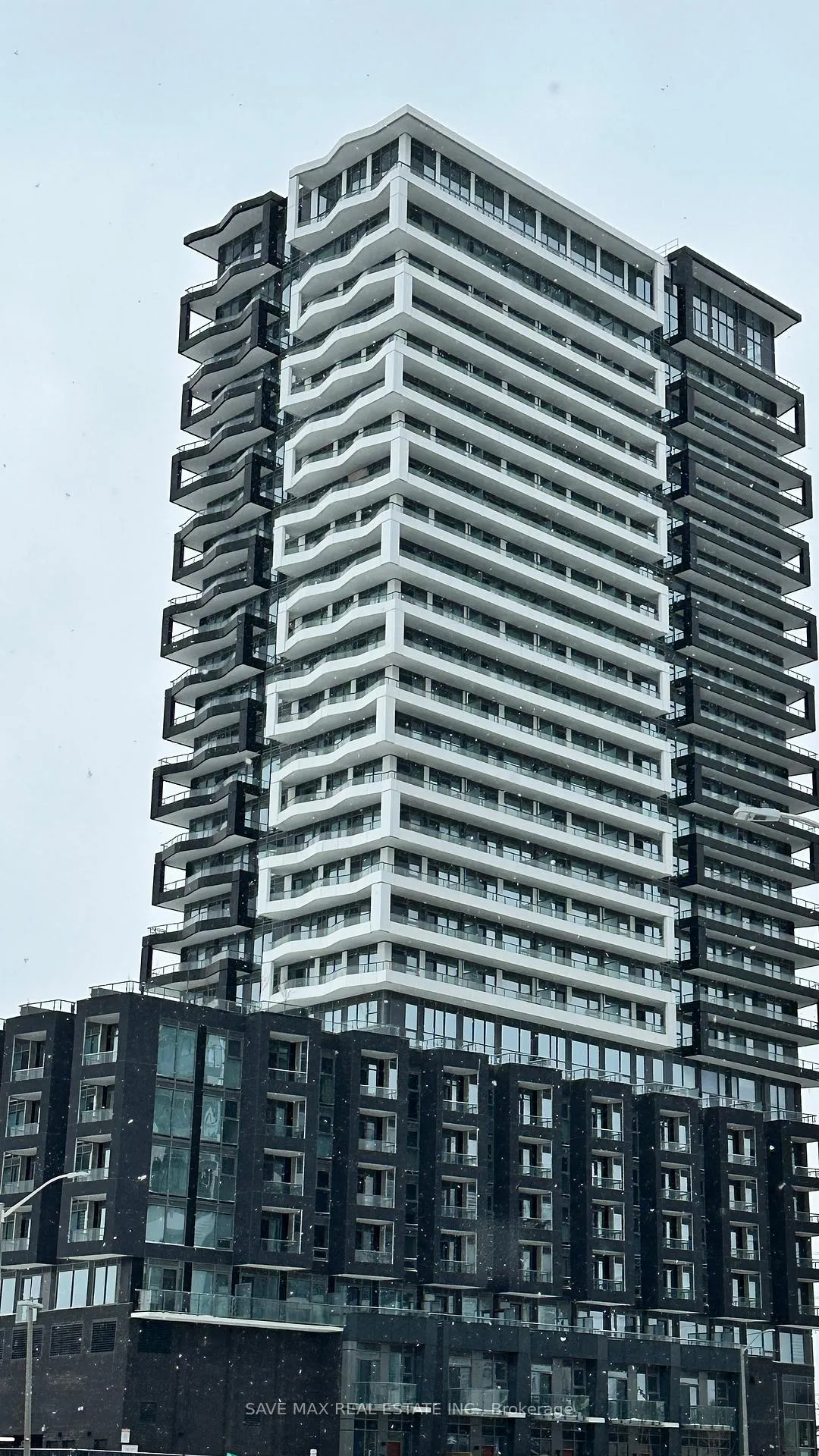 Front of Unit 2505 (LPH05), 260 Malta Avenue