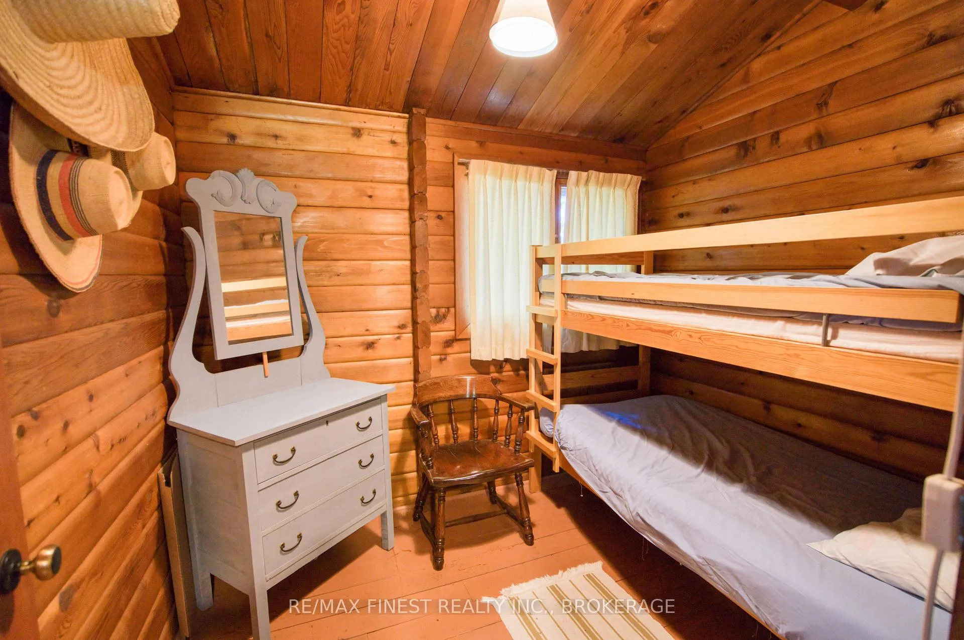 Photo 10 of 1029 Oak Lane North, Frontenac, Frontenac Centre — HOMEH