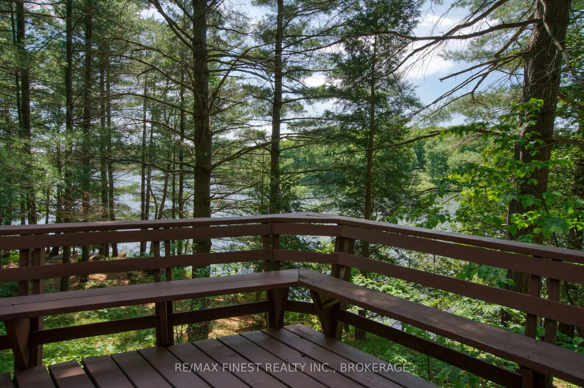 Photo 13 of 1029 Oak Lane North, Frontenac, Frontenac Centre — HOMEH