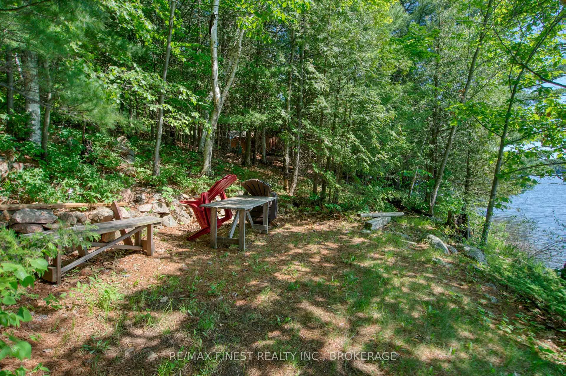Photo 27 of 1029 Oak Lane North, Frontenac, Frontenac Centre — HOMEH