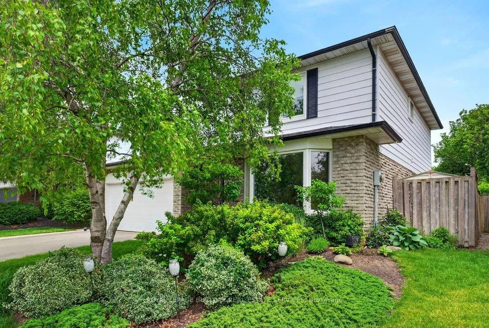 Photo 4 of 2341 Duncaster Drive, Burlington, Brant Hills — HOMEH