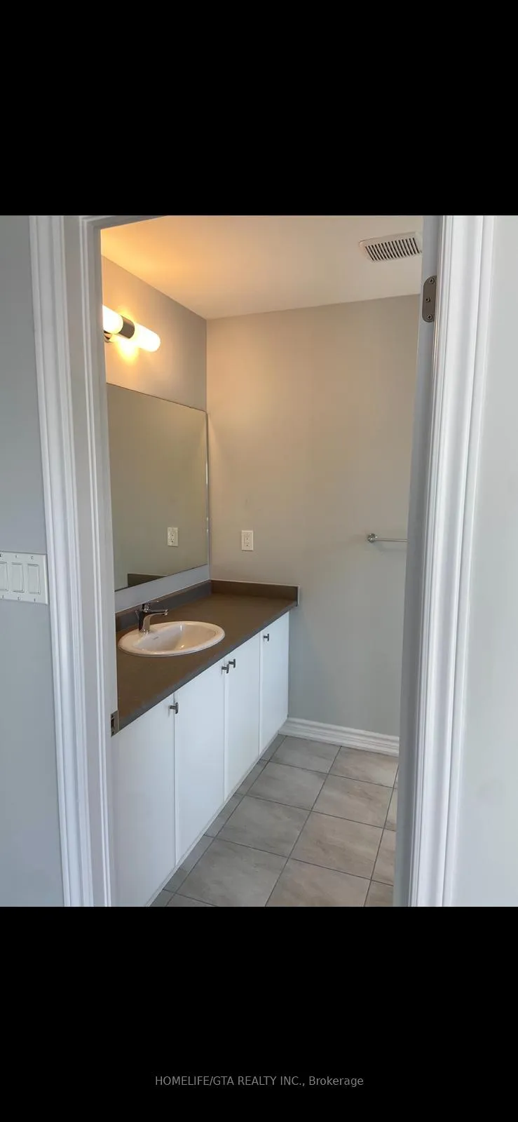 Photo 9 of 27 Douet Lane, Ajax, South East — HOMEH