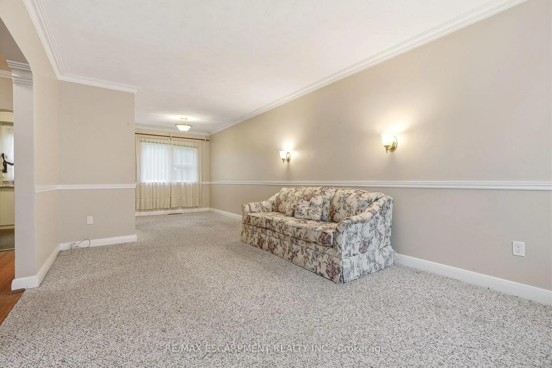 Photo 10 of 1059 Shepherds Drive, Burlington, LaSalle — HOMEH